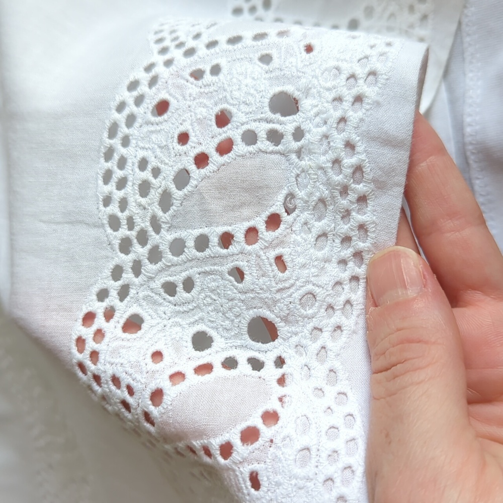 Gap Lace Eyelet Front Top - Picture 14 of 17